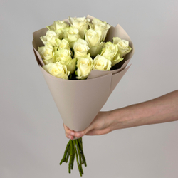 Flower bouquet of 15 white Kenyan roses