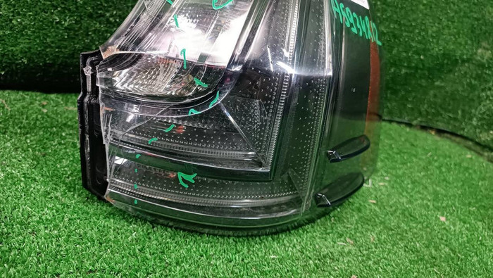 Фонарь правый внешний Lexus LX 3 (15-23) Black