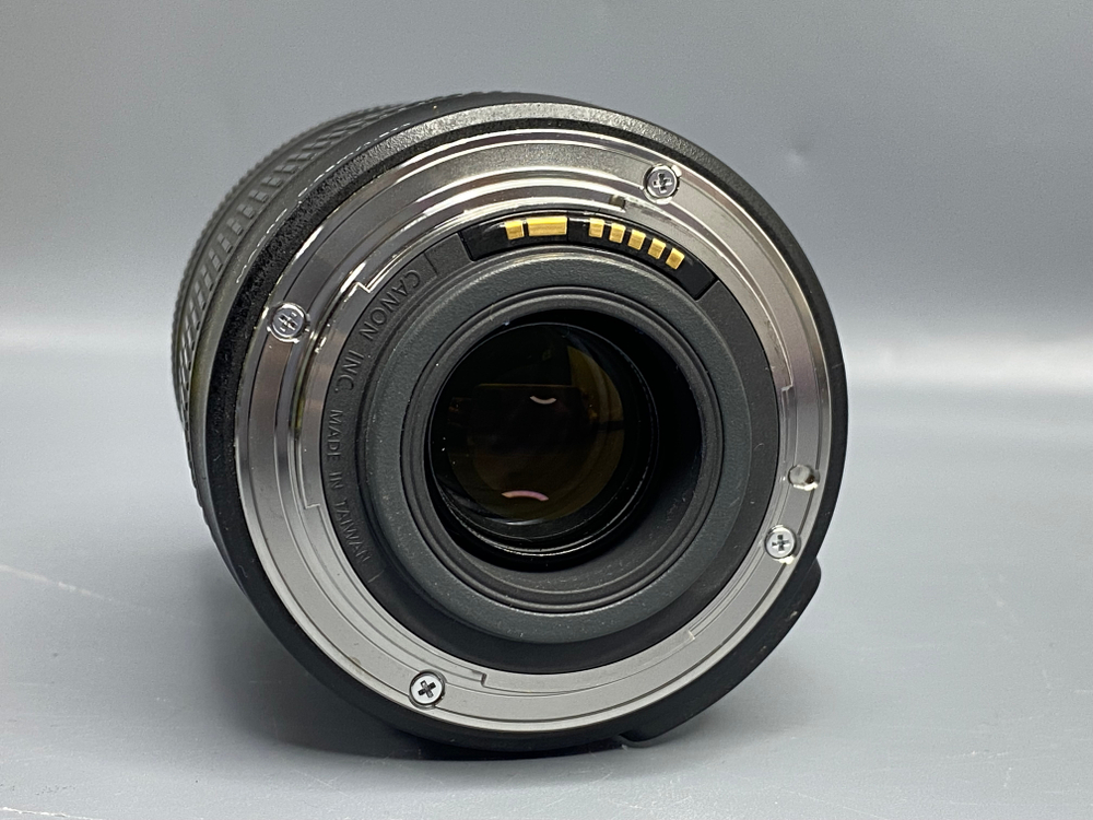 Canon EF-S 18–135mm