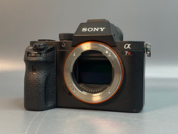 Sony A7R II 51.000 кадров