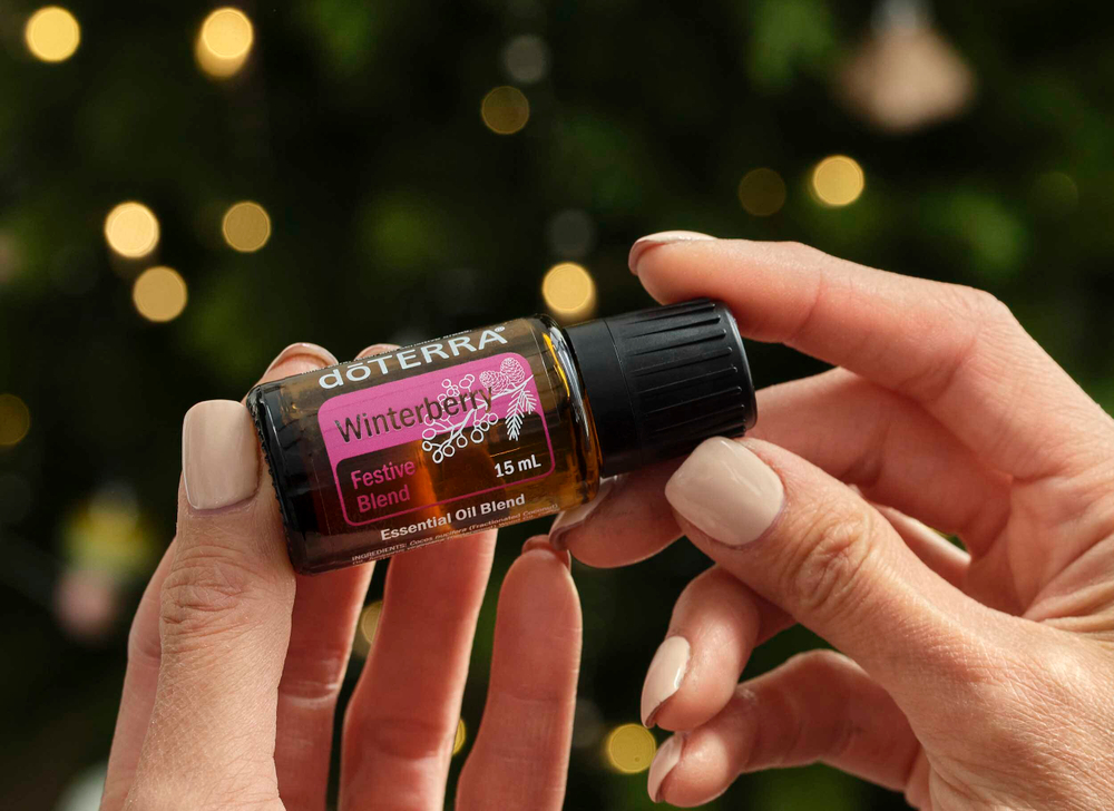 «Зимняя ягода» праздничная смесь эфирных масел, dōTERRA «Winterberry», 15 мл