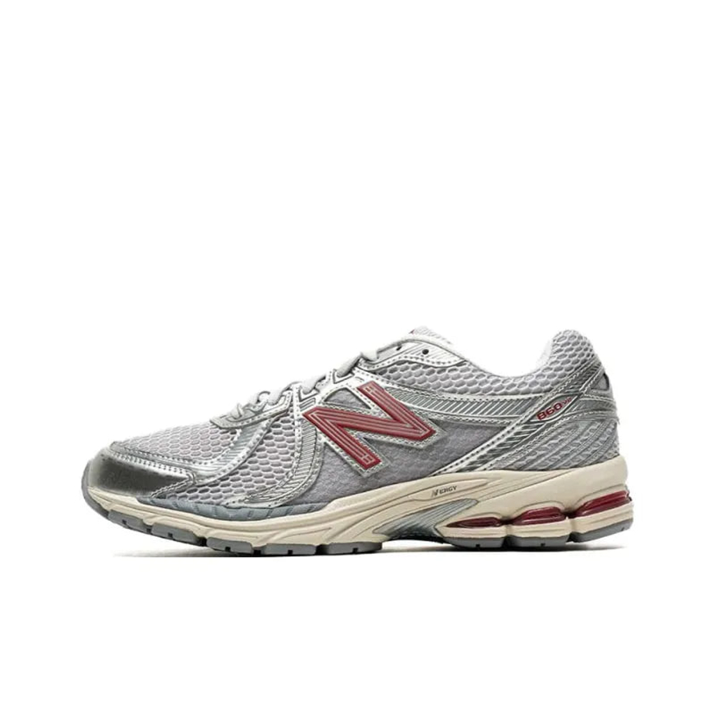 alt="New Balance 860v2 Retro Silver Black ML860PP2 Milky Way цвет вид сбоку на белом фоне"
