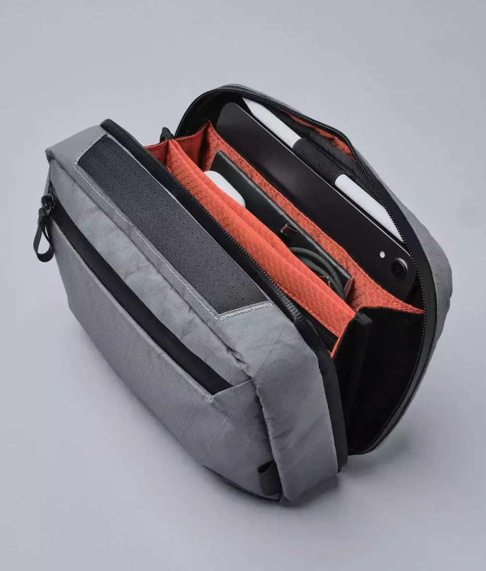 Сумка-несессер Alpaka Elements Tech Case Max