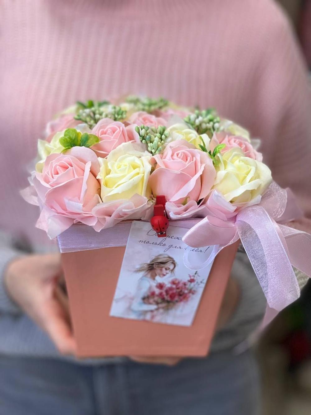Букет из мыла "РОЗОВЫЙ ФЛАМИНГО" 17 мыльных роз. Подарок на день рождения, день влюбленных, 8 марта