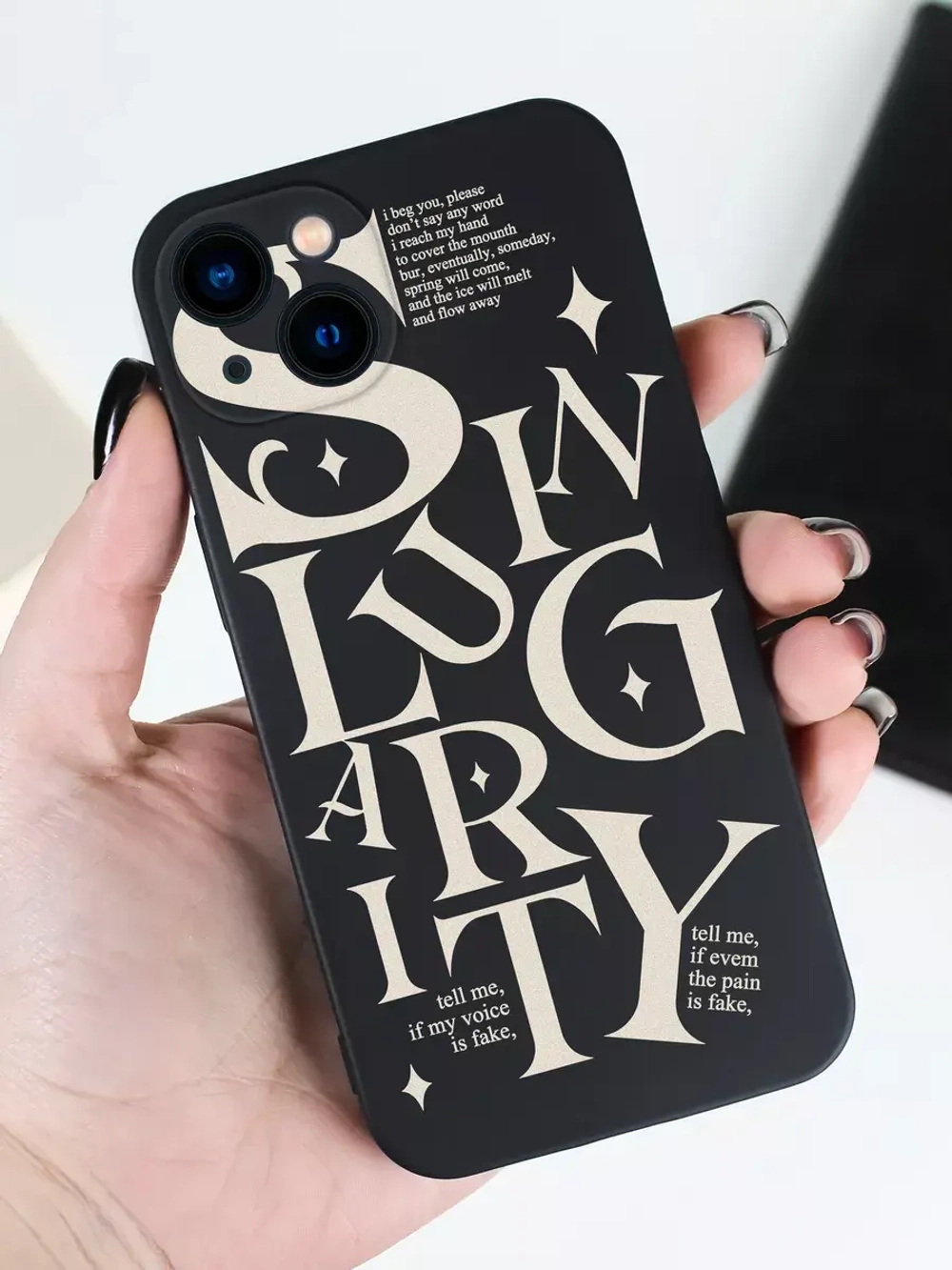 Чехол на iPhone 13 с принтом