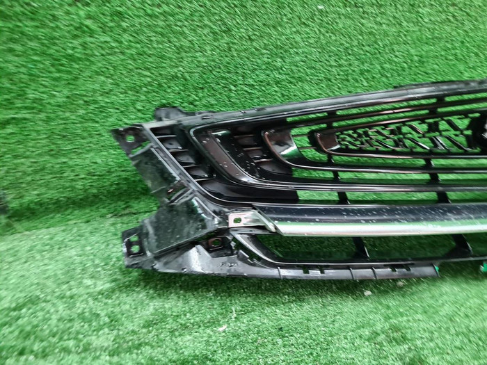 Решетка радиатора Geely Coolray (2019-2023)