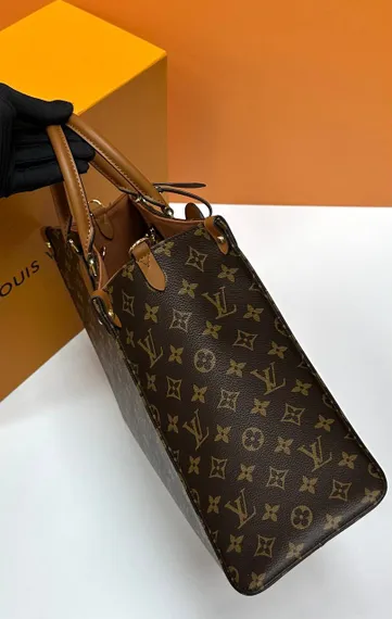 Сумка Louis Vuitton On The Go MM (35 x 27 x 14 см)