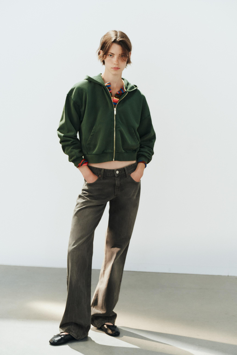 ДЖИНСЫ TRF WIDE-LEG С НИЗКОЙ ПОСАДКОЙ — ZARA