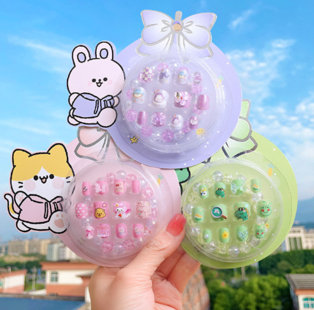 Накладные ногти с браслетом "Stickers"