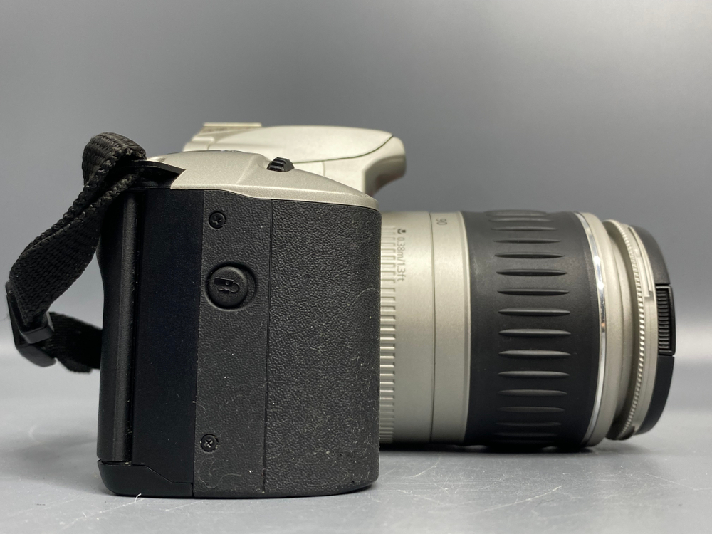 Canon EOS 300 EF 28-90 mm F/4-5.6 II