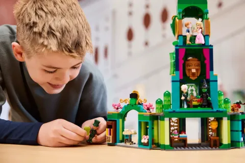 Конструктор LEGO Wicked 75684 Добро пожаловать в Изумрудный город