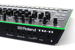 ROLAND AIRA TR-8 драм машина, 16 пользовательских наборов, 16 пользовательских паттернов, семи сигментный дисплей, питание от с