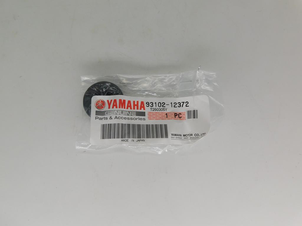 Сальник помпы Yamaha FJR1300 FZ1 FZS1000 XVS1300 YZF-R1 YZF-R7 93102-12372-00