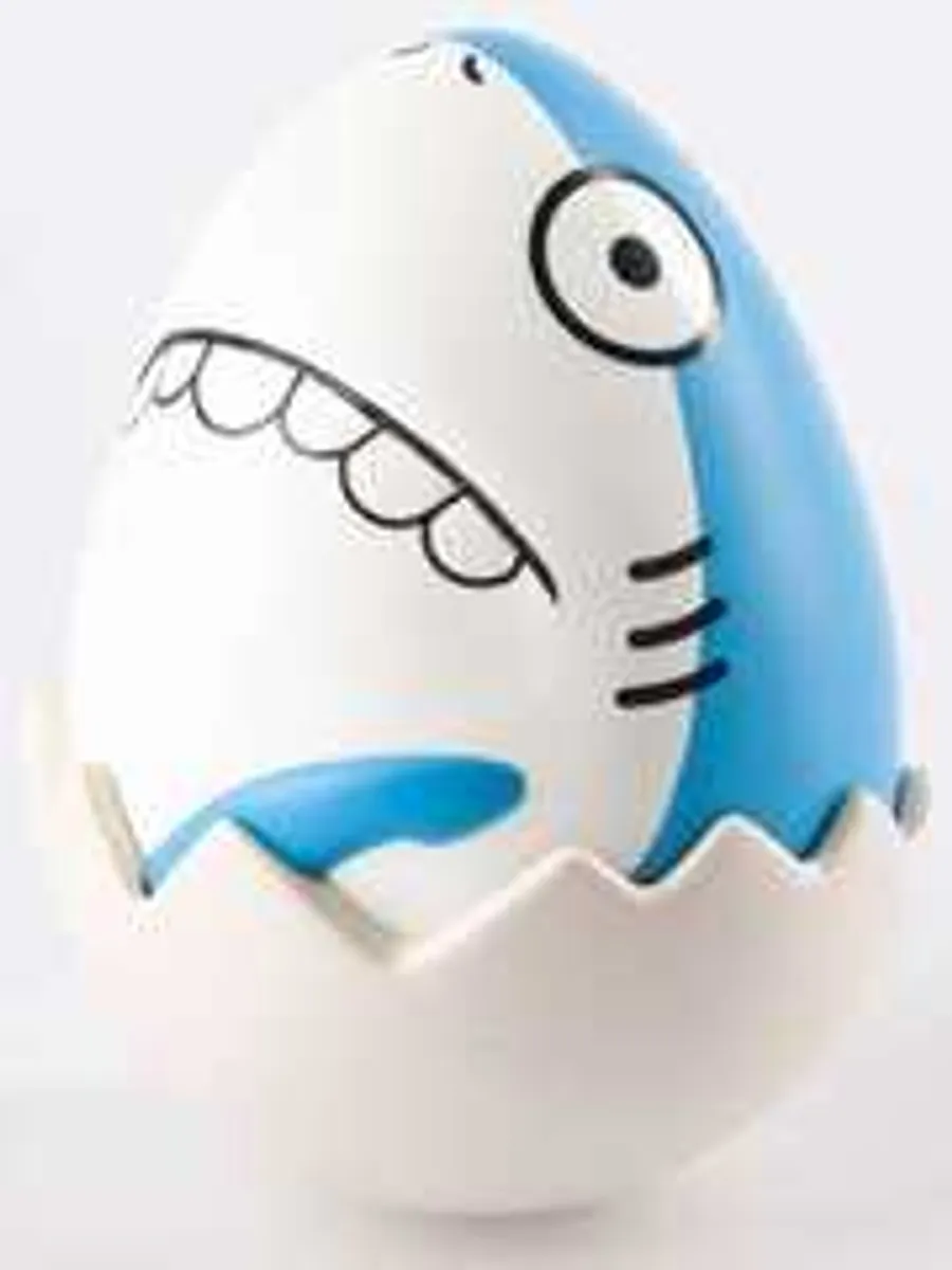 Случайная фигурка Shark Carving