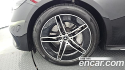 Mercedes-Benz E-Class E300 4MATIC AMG Line — 2025
