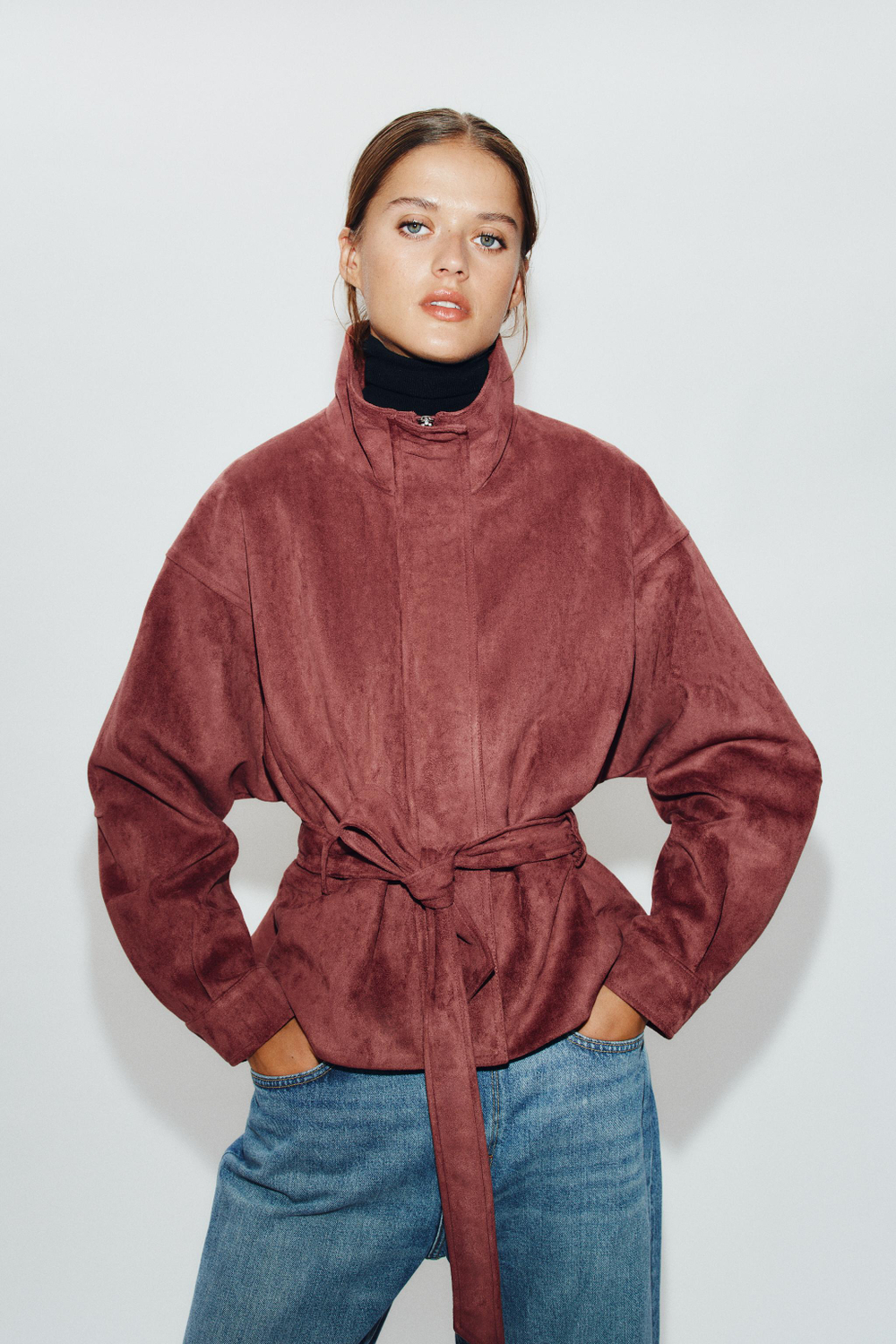 КУРТКА ИЗ ИСКУССТВЕННОЙ ЗАМШИ С РЕМНЕМ — ZARA