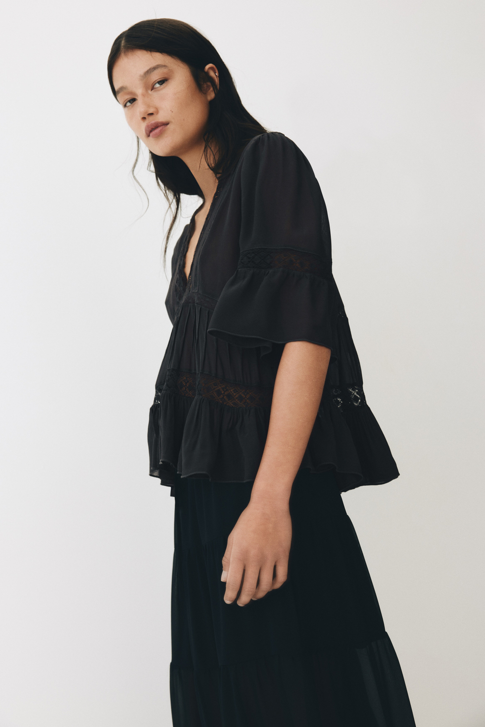 Вискозная блузка с кружевной вставкой - H&M