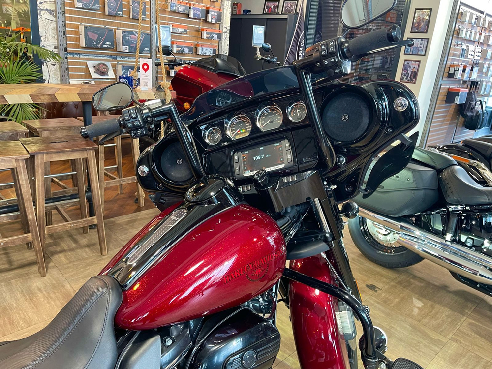 Harley-Davidson Street Glide, 2019 (Hard Candy Customs)