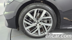 Mercedes-Benz E-Class E220d 4MATIC Exclusive — 2025