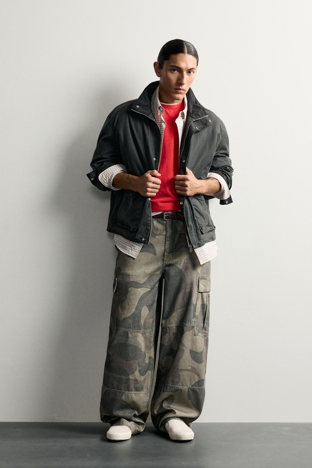 ПРИНТОВАННЫЕ БРЮКИ CARGO BALLOON FIT — ZARA