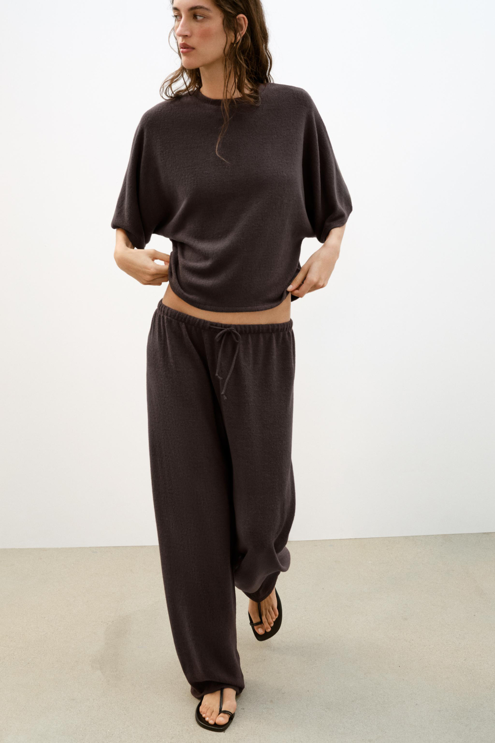 БРЮКИ WIDE LEG ИЗ ТКАНИ В ДЕРЕВЕНСКОМ СТИЛЕ — ZARA