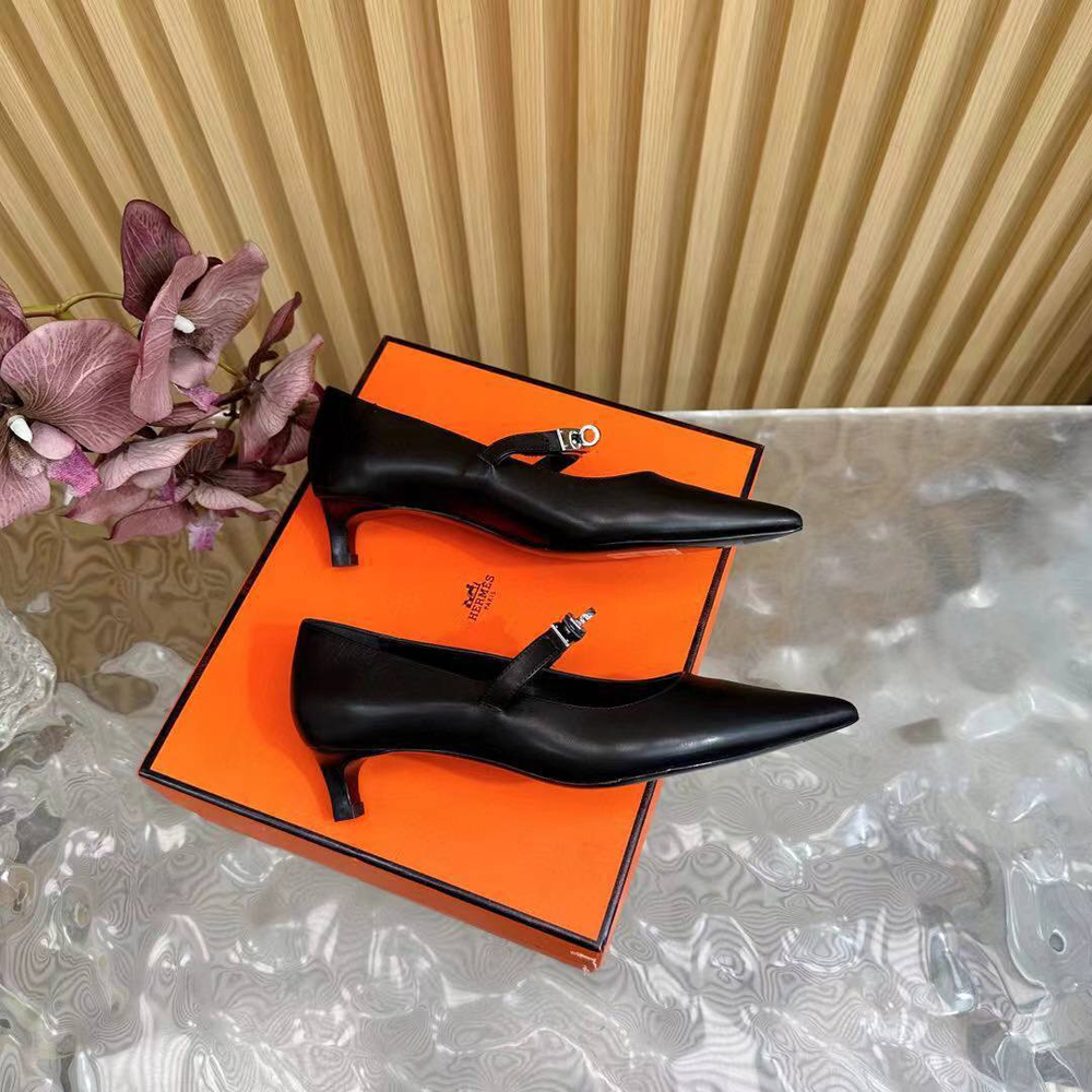 Женские туфли Hermes Kiara черного цвета с ремешком