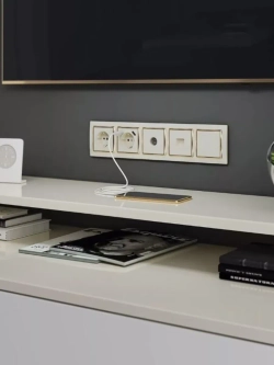 Розетка электрическая usb+usb.