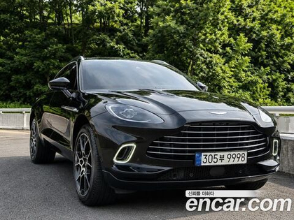 Aston Martin DBX 4.0 V8 — 2023