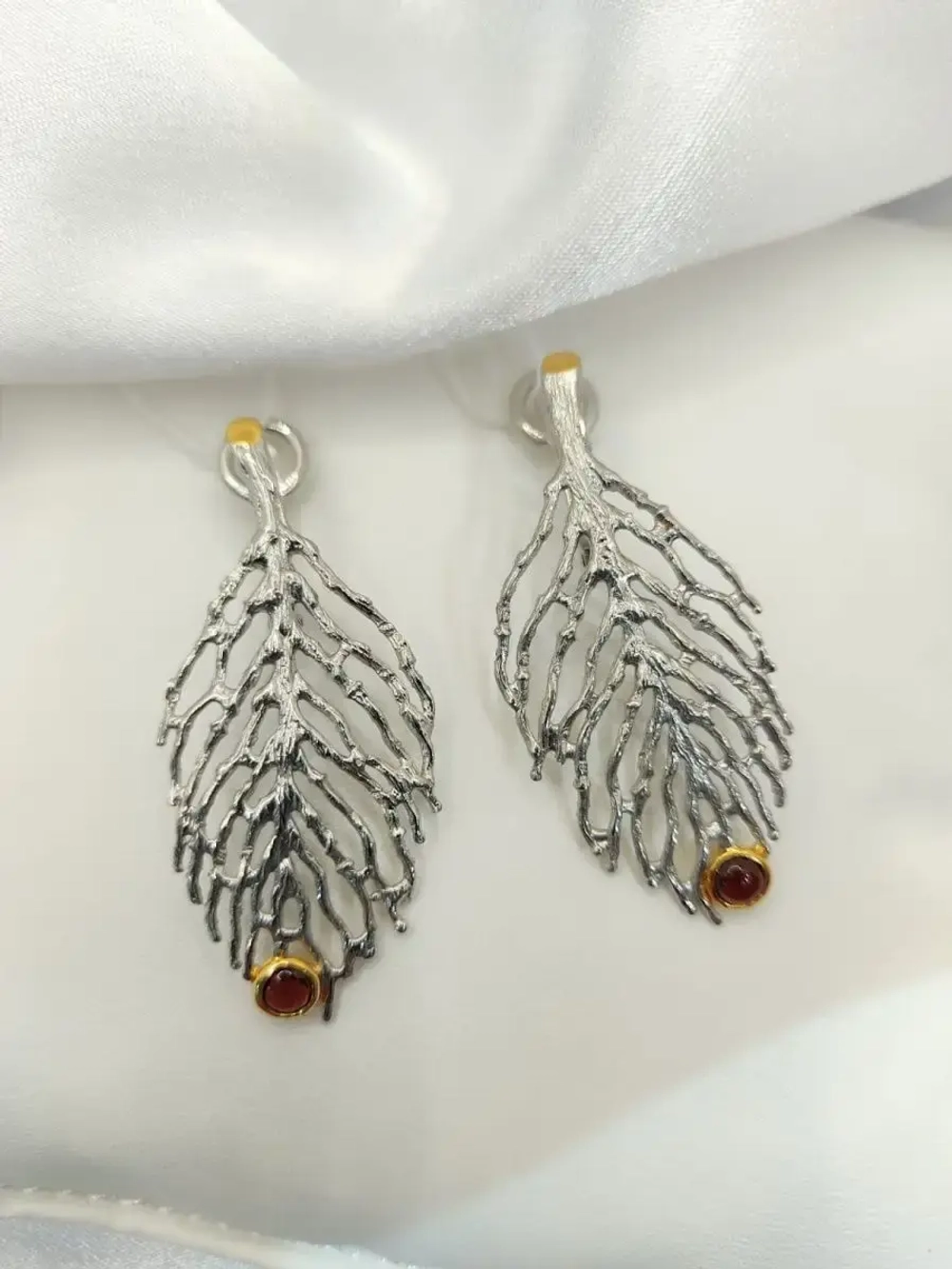 Ювелирные серьги с натуральным гранатом серебро 925