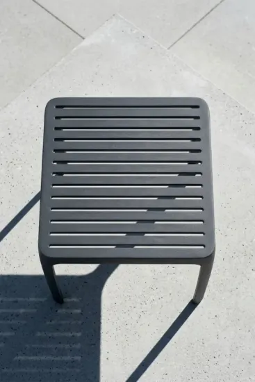 Столик пластиковый для шезлонга Wave Side Table