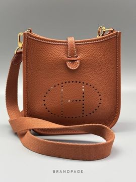 Сумка-мессенджер коричневая сумка-мессенджер от Hermès Evelyne 16 BP5-494338