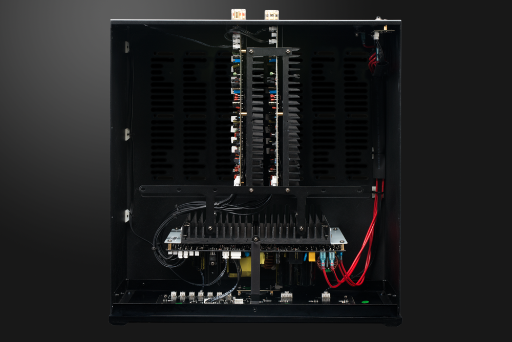 Emotiva XPA-DR1, Моно усилитель мощности
