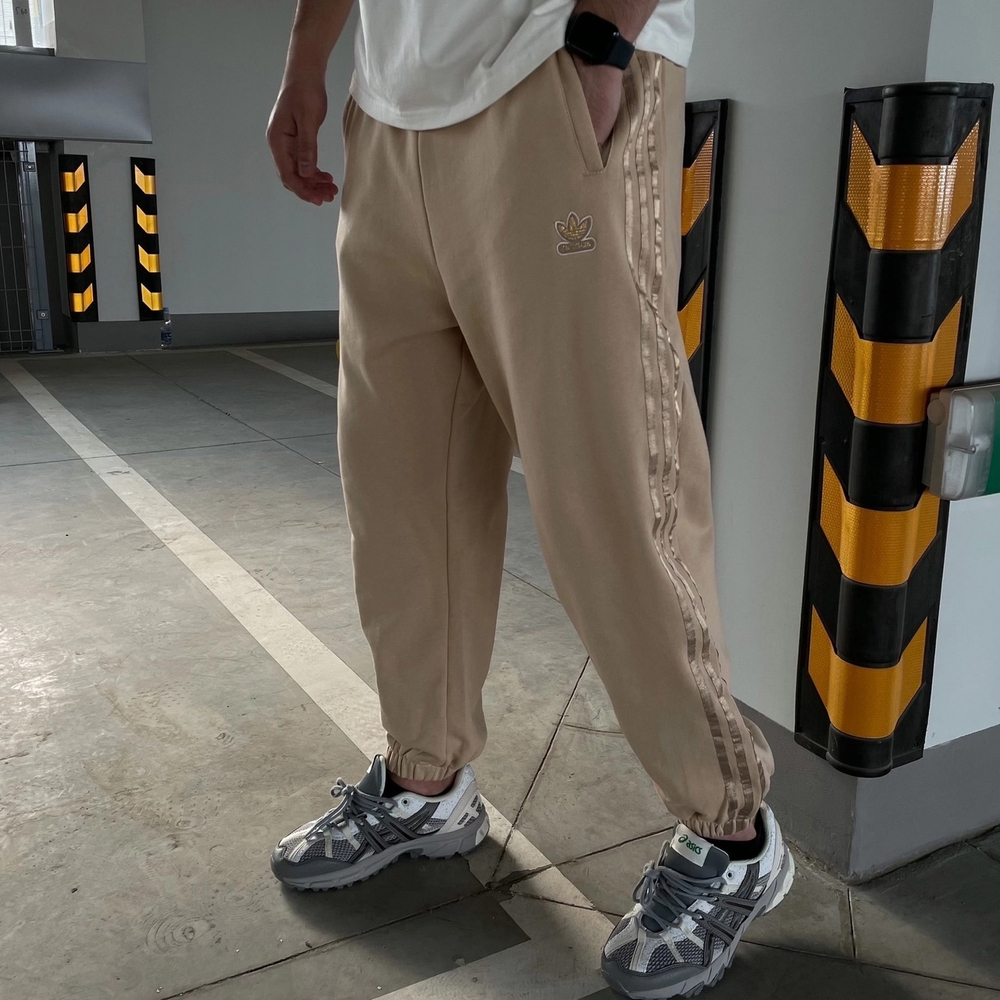 Штаны Adidas GM6698 (тёмно-беж.)