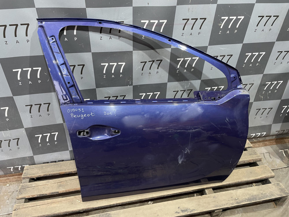 Дверь передняя правая Peugeot 208 1 12-19 Б/У Оригинал 9671889680