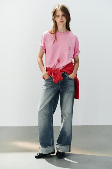 ZARA ФУТБОЛКА С ЭФФЕКТОМ ПОТЕРТОСТИ И БЛЕСТКАМИ HELLO KITTY ©, РОЗОВЫЙ