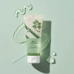 Многофункциональный успокаивающий гель с полынью Round Lab Mugwort Calming Soothing Gel 150 150 мл.
