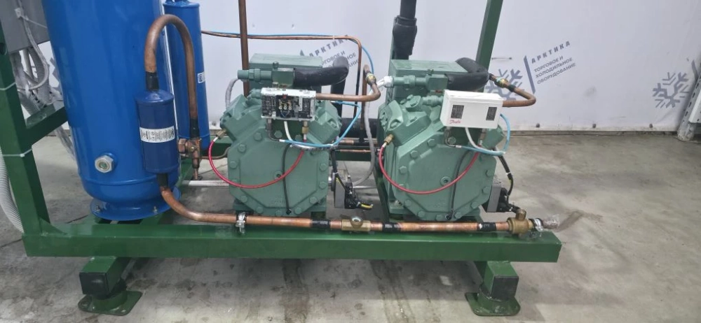 ЦХМ на базе Bitzer 4EES-4Y-40S на двух моторах