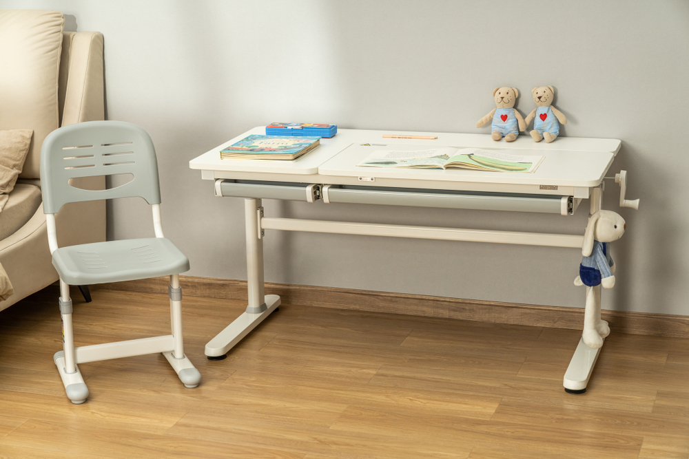 Растущая парта Cubby Iris (1200×600 мм)