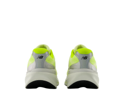 Мужские беговые кроссовки New Balance 860 v15 M Лаймово-чёрные