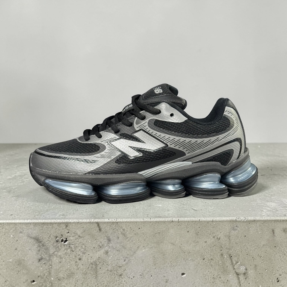 New Balance 2000 • Black Gray