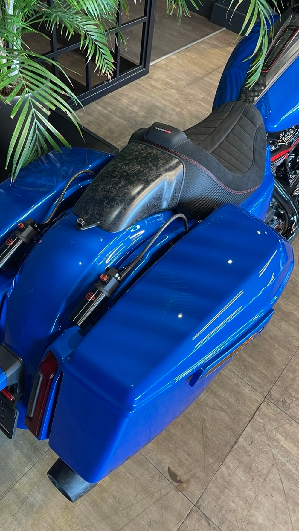 Harley-Davidson CVO Street Glide ST, 2026 "Electric Coast"