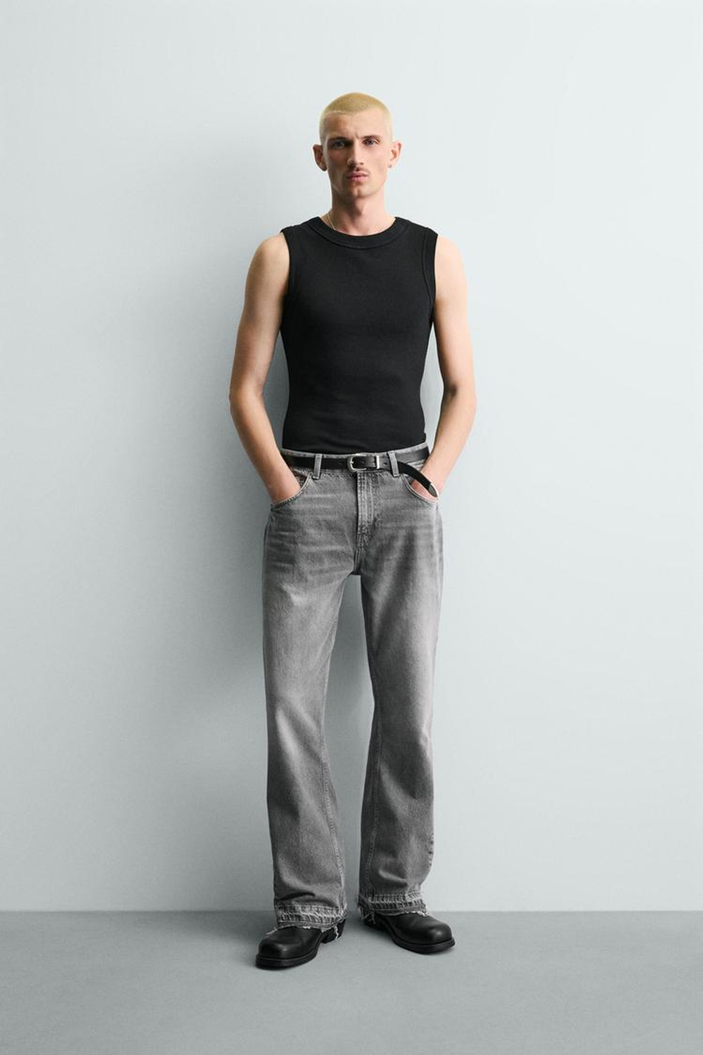 ZARA ДЖИНСЫ FLARE FIT, СЕРЫЙ