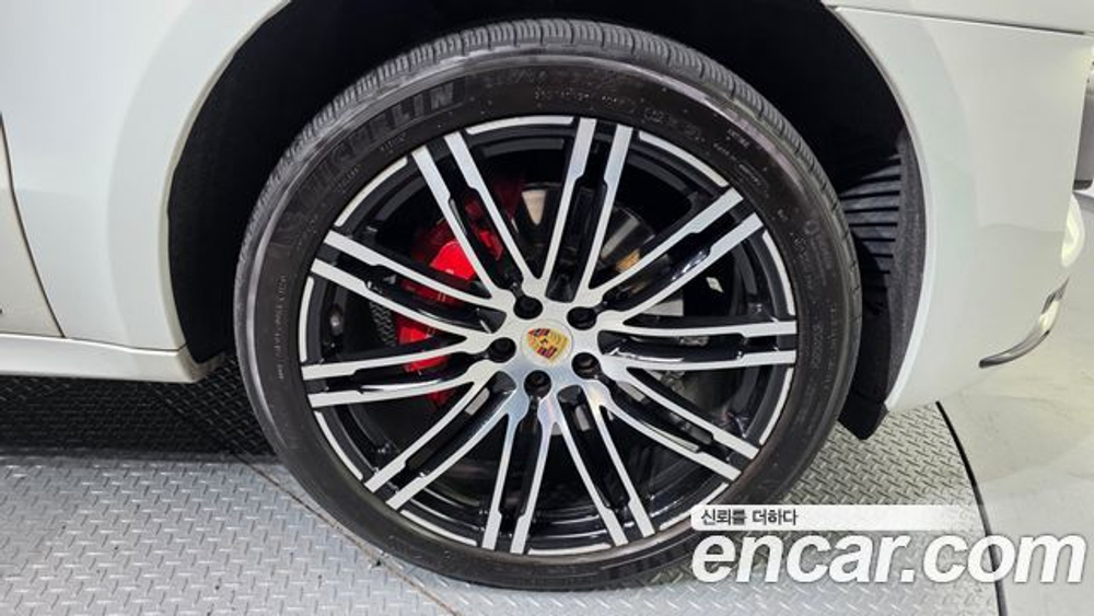 Porsche Macan 3.6 Turbo — 2018