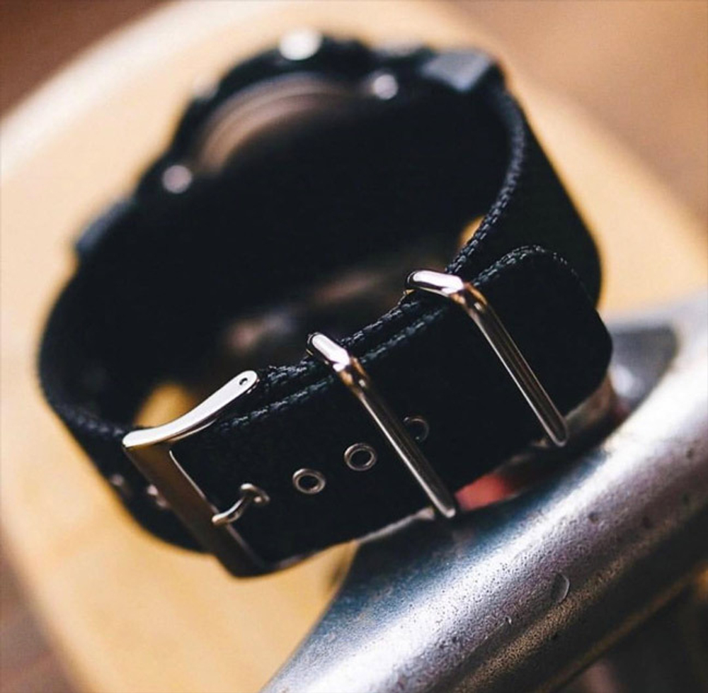 Часы Casio DW-5600BBN-1ER