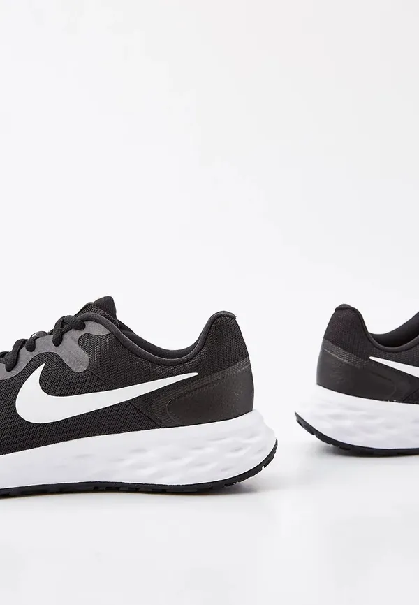 Кроссовки мужские NIKE Revolution 6