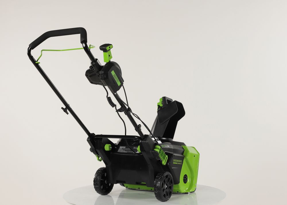 Аккумуляторный снегоуборщик Greenworks GD82STK5, 2602507UС2	,82v, 56 см, c АКБ 2x2.5Aч и двойное ЗУ