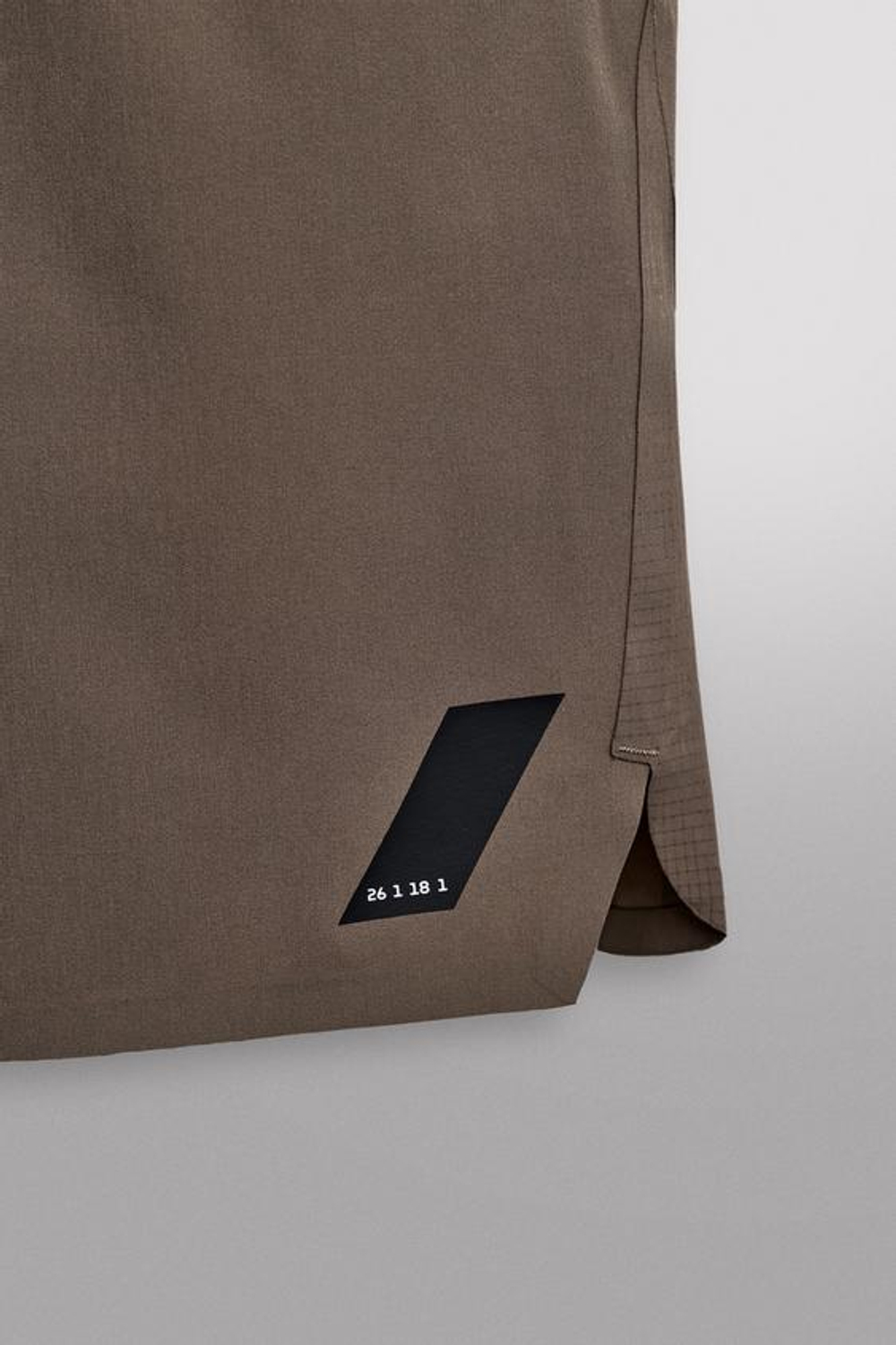 ZARA БАЗОВЫЕ СПОРТИВНЫЕ ШОРТЫ, СЕРО-КОРИЧНЕВЫЙ
