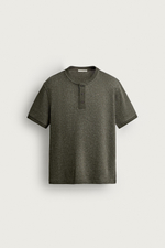 ТРИКОТАЖНАЯ ФУТБОЛКА С ВОРОТНИКОМ НА ПУГОВИЦАХ — ZARA · 6462/420