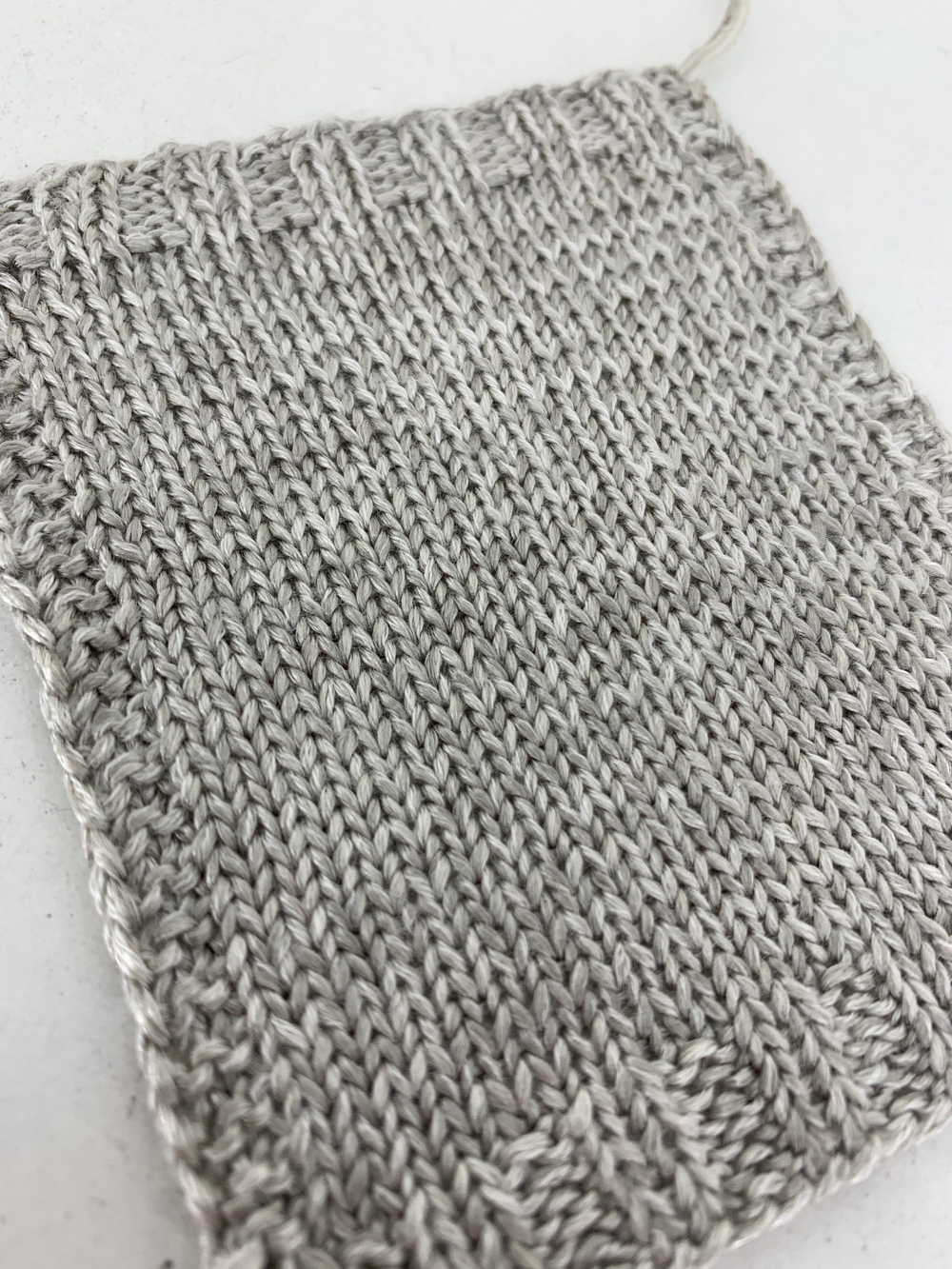 MATERIAL - New Mill; 66% хлопок 34% лен; 810м/100гр; col.226180, цвет: тыквенный, есть мал. бобинка 113, 87гр. MPo