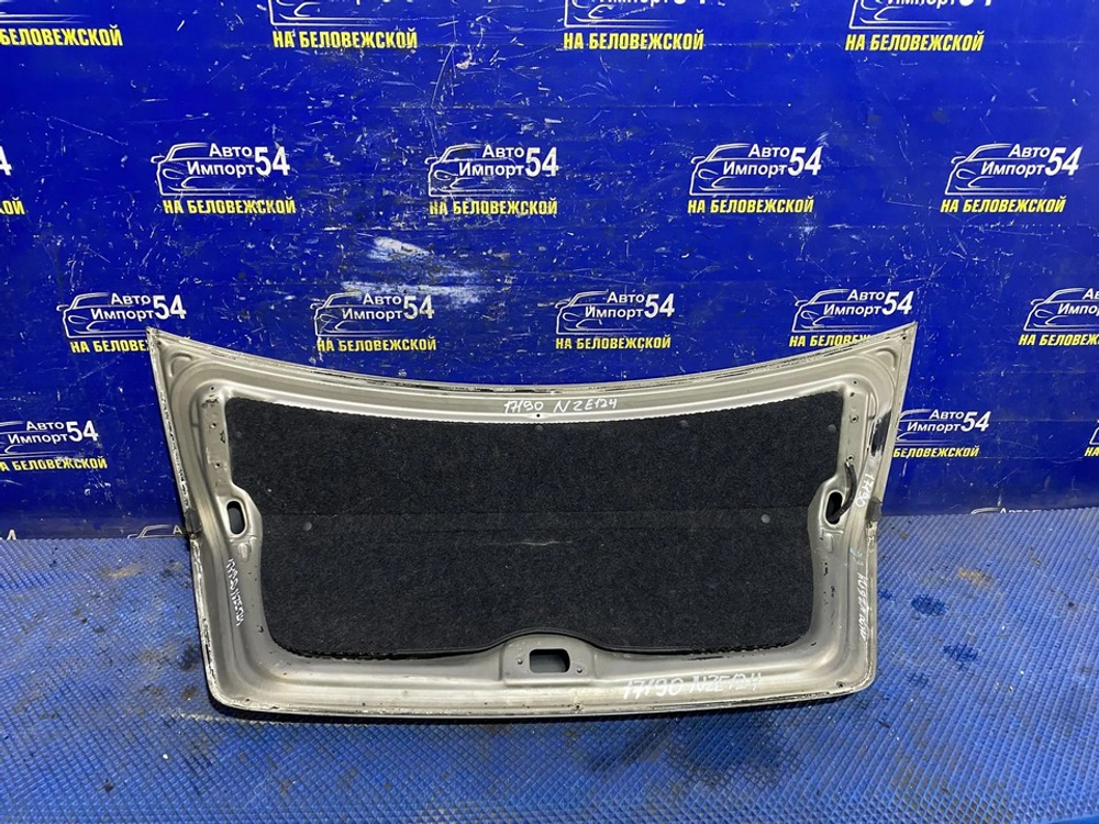 Крышка багажника TOYOTA COROLLA 2002-2004